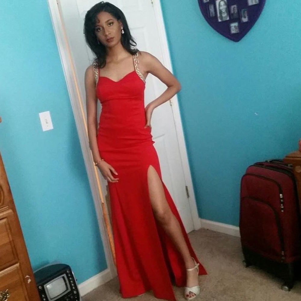 Formal Dress w/ Slit; PROM/HOMECOMING